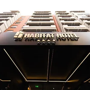 فندق Habitat ****